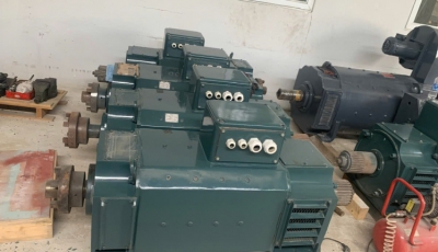 MOTOR DC 125 kW/400V 358A 722/2400 rpm