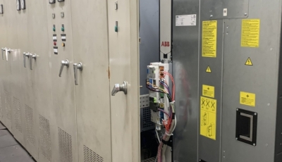 Tủ truyền động AC công suất lớn 