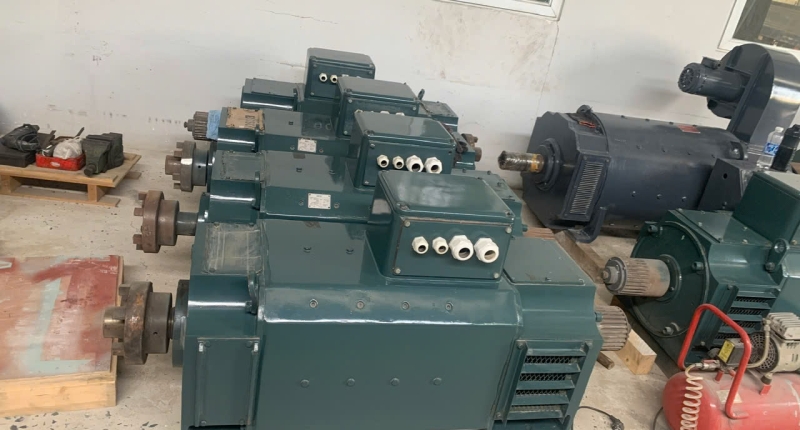 MOTOR DC 125 kW/400V 358A 722/2400 rpm