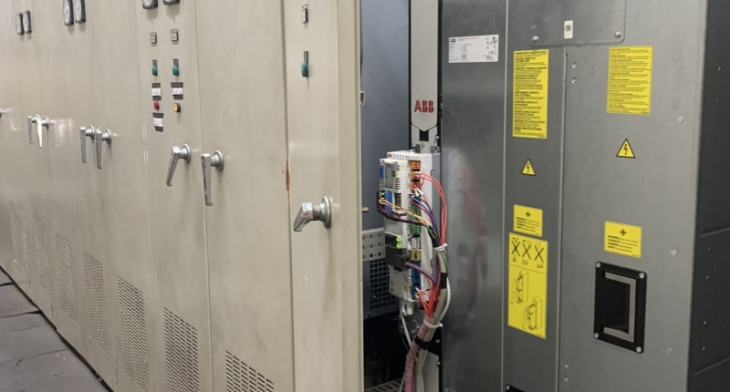 Tủ truyền động AC công suất lớn 